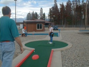 ellie mini golfing